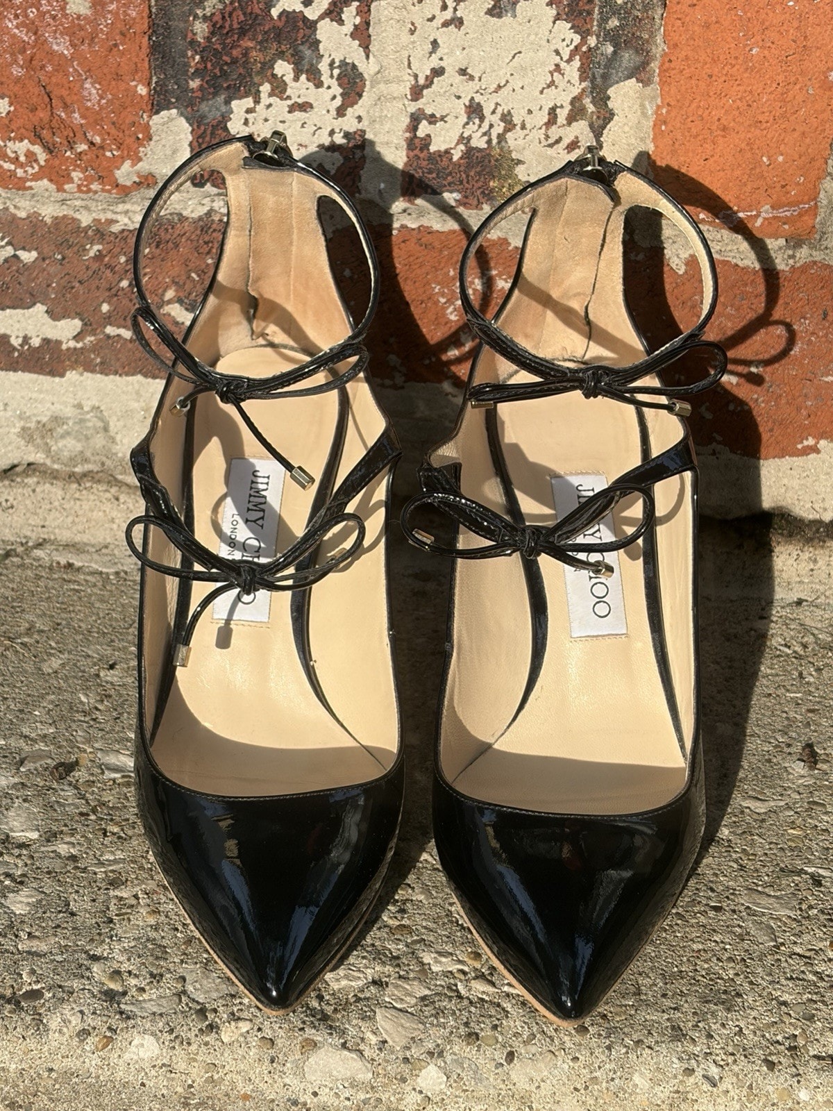 Jimmy Choo Sage 100 Patent Leather Pointed Toe Pump Bow Detail Zip Back Size 37